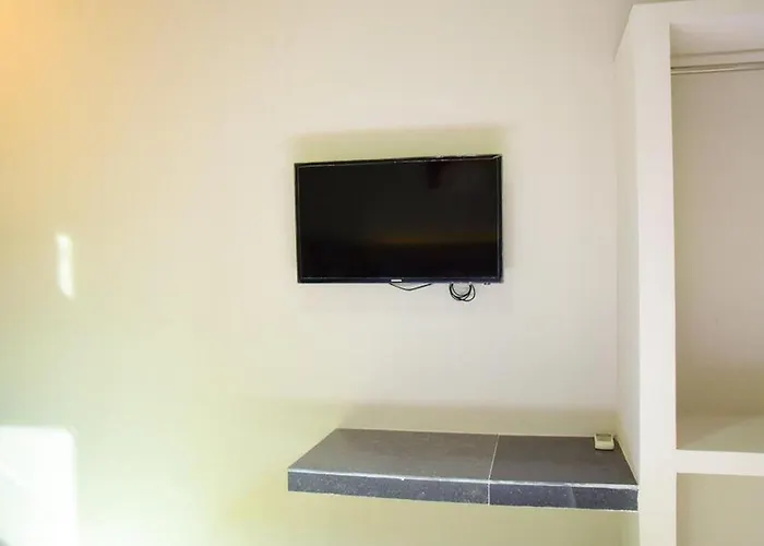 RedDoorz near Mangga Dua Square Hotel Jakarta